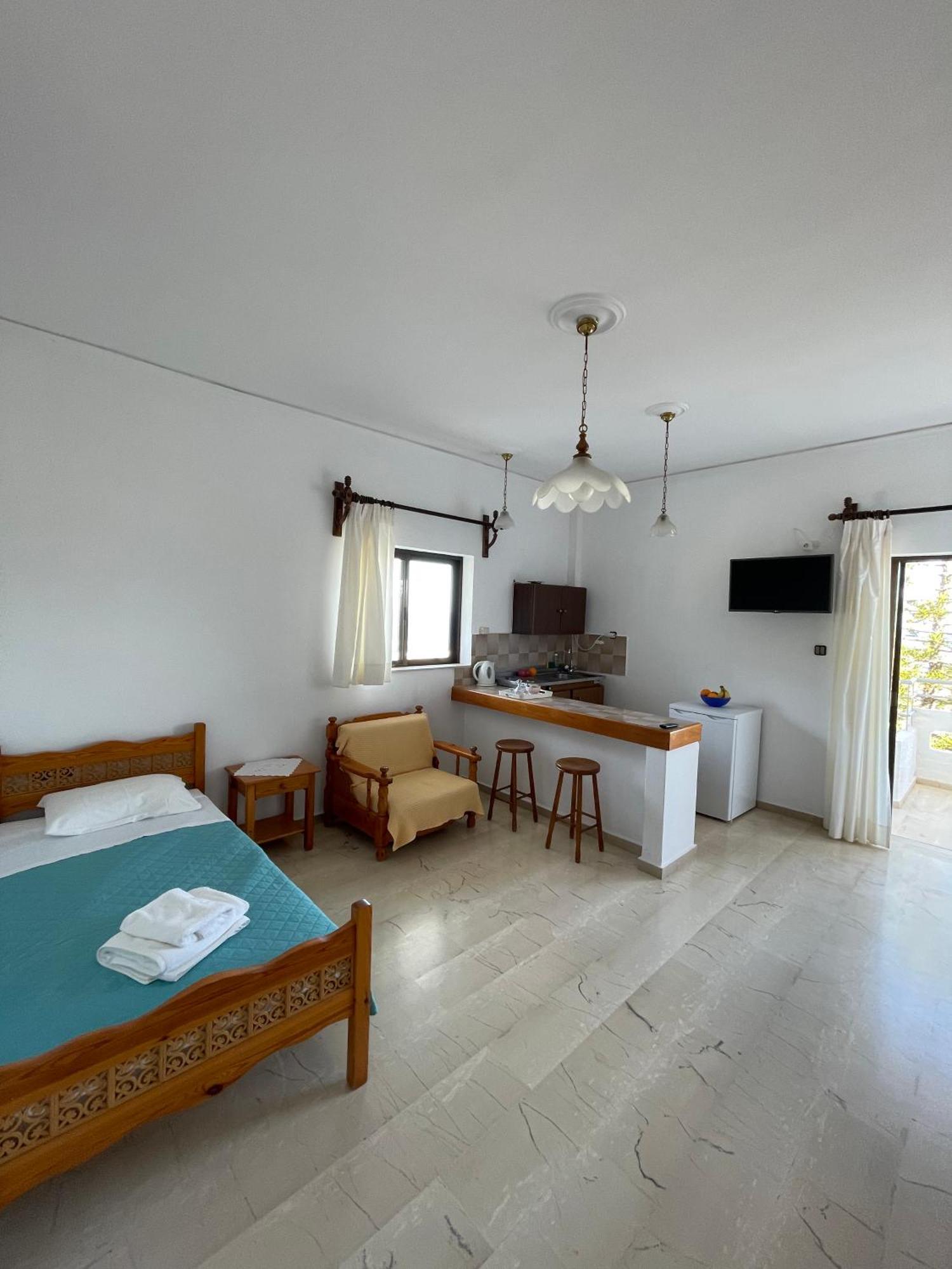 Aeolos Apartments Kolymbari Exterior foto