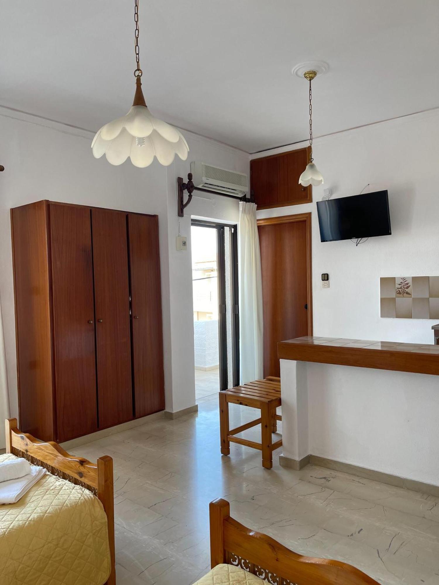 Aeolos Apartments Kolymbari Exterior foto