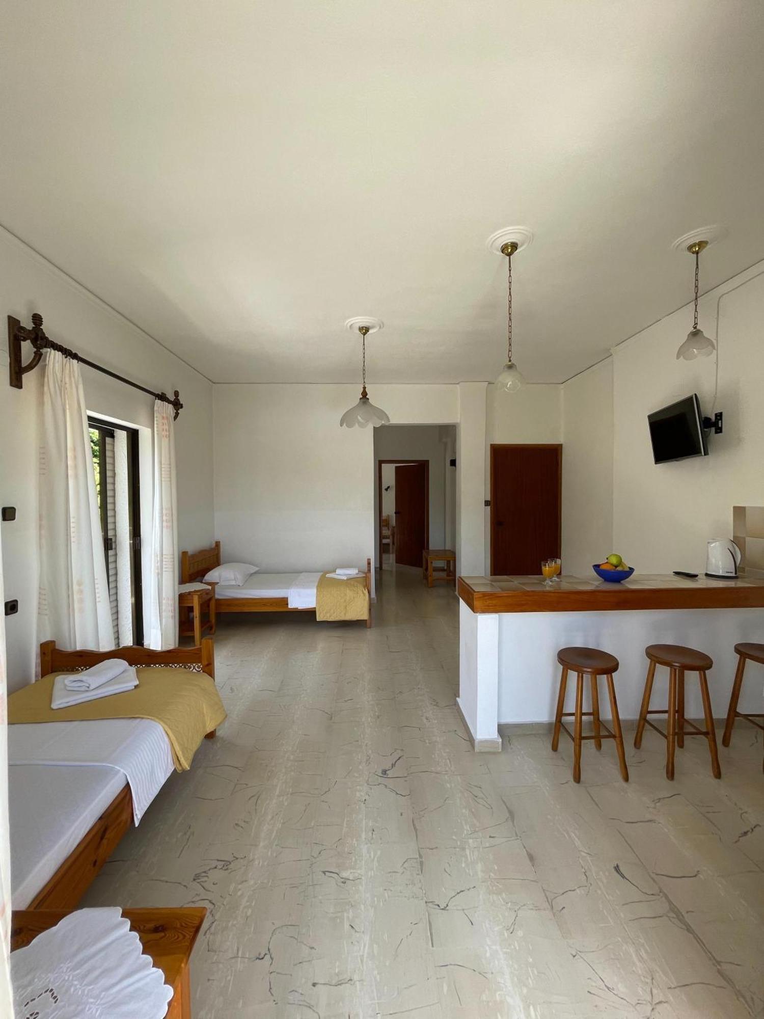 Aeolos Apartments Kolymbari Exterior foto